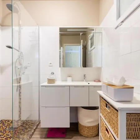 Bel Avec Terrasse, Piscine, Parking Prive Et Club De Tennis, Padel En Sus * Antibes