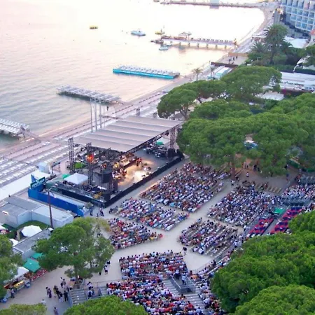 Bel Avec Terrasse, Piscine, Parking Prive Et Club De Tennis, Padel En Sus 公寓 昂蒂布