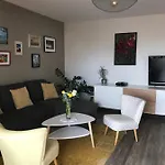 Διαμέρισμα Bel Avec Terrasse, Piscine, Parking Prive Et Club De Tennis, Padel En Sus Αντίμπ