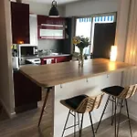 Bel Avec Terrasse, Piscine, Parking Prive Et Club De Tennis, Padel En Sus