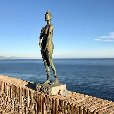 Bel Avec Terrasse, Piscine, Parking Prive Et Club De Tennis, Padel En Sus