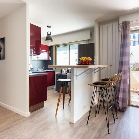 Apartment Bel Avec Terrasse, Piscine, Parking Prive Et Club De Tennis, Padel En Sus *