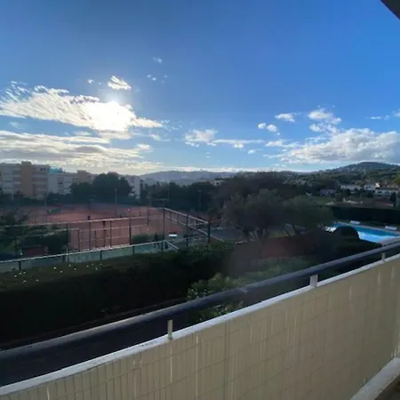 Bel Avec Terrasse, Piscine, Parking Prive Et Club De Tennis, Padel En Sus Апартаменты *